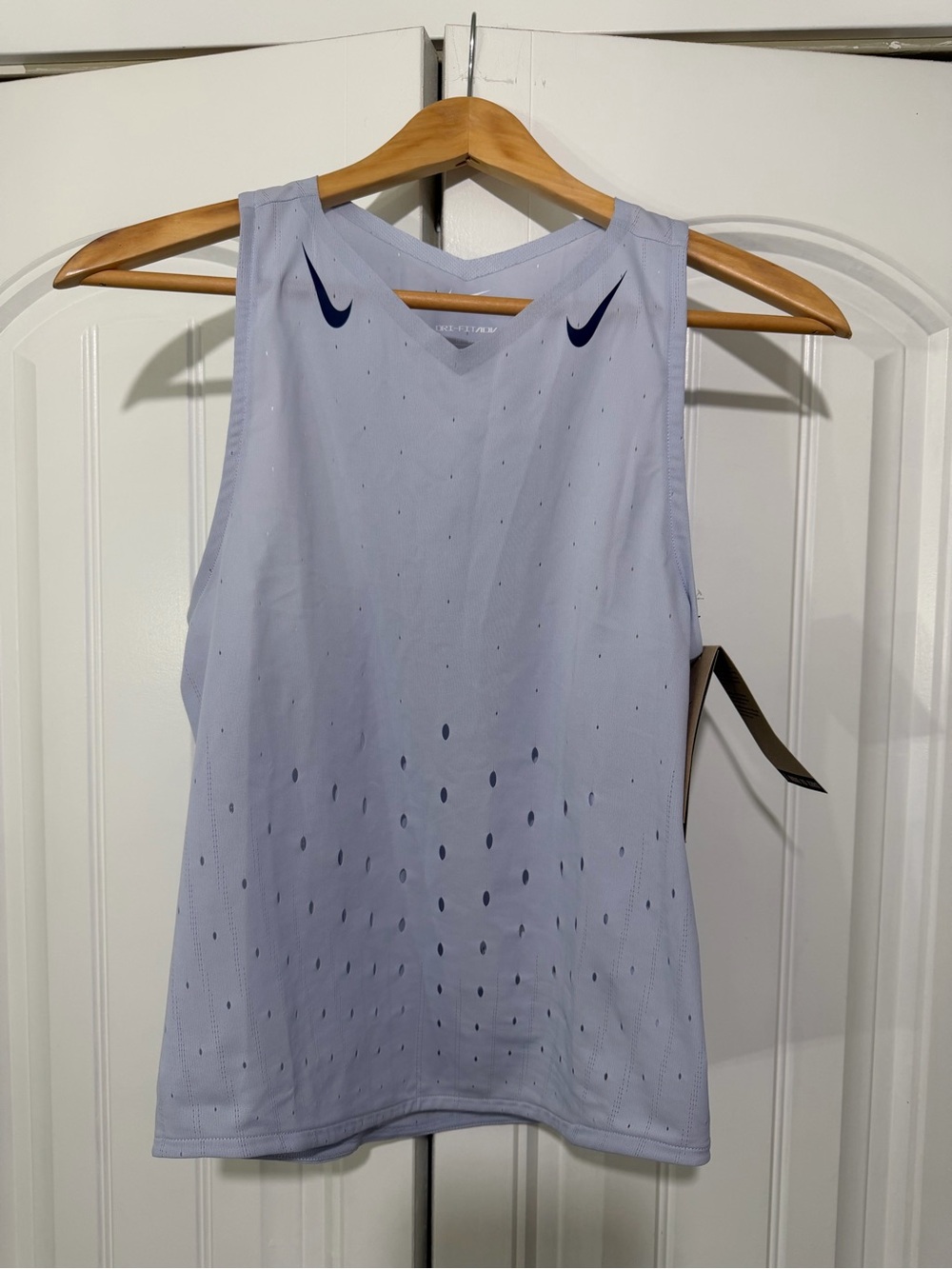 Nike Women's Light Lavender Sleeveless Training Tank with Navy Swoosh